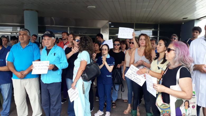 La protesta por los despidos en la Provincia se concentró en el Hopistal