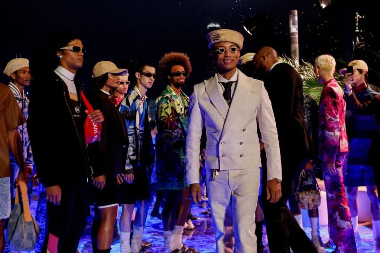 Temporada de desfiles en París: Pharrell Williams, con mega show musical y alta costura femenina 