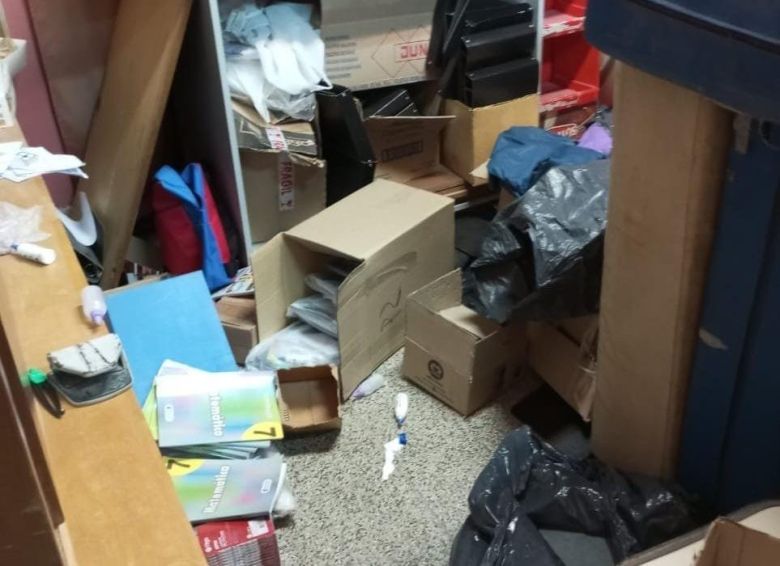 Robaron y destrozaron al Colegio Eva Duarte: La reparación requiere premura para el inicio de actividades 