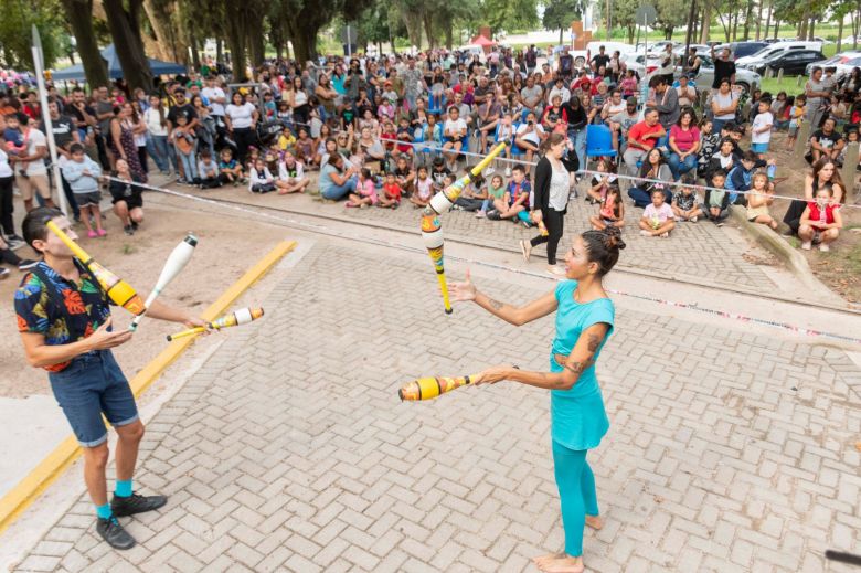 El Festival de Cultura Solidaria llenó el Parque Sarmiento de música y recreación