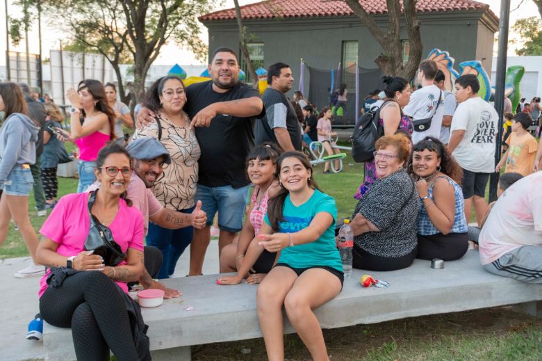 Llamosas y De Rivas habilitaron una sala cultural para las infancias en el Parque del Sur