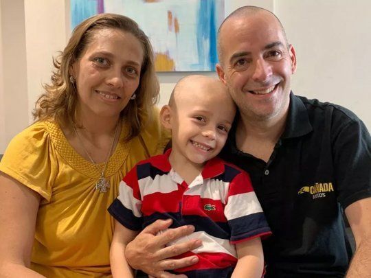 Santi le ganó la batalla al cáncer y su papá dialogó con La Vuelta del Perro