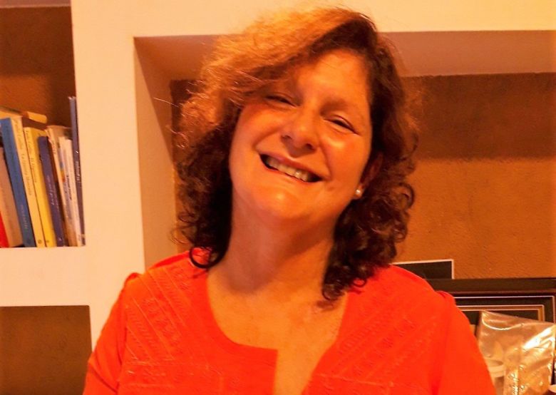 Ana Moglia presentará su libro “Ojos Extraños del Plata” en la Feria del Libro