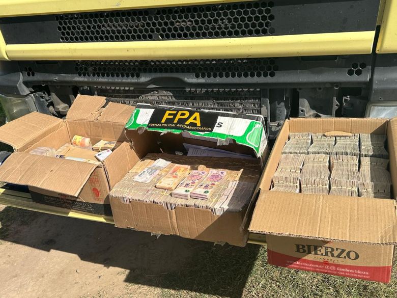 FPA secuestró 23 millones de pesos que eran trasladados por un camión en ruta Nacional 158