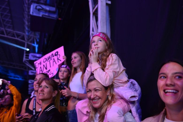 Todas las fotos y videos del show de Emilia en el Quality Arena: “Mi público de Córdoba...”